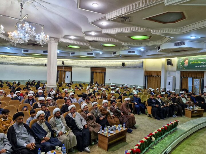 تصاویر/ عمامه گذاری دانش‌پژوهان مجتمع عالی تربیت مدیر و مدرس