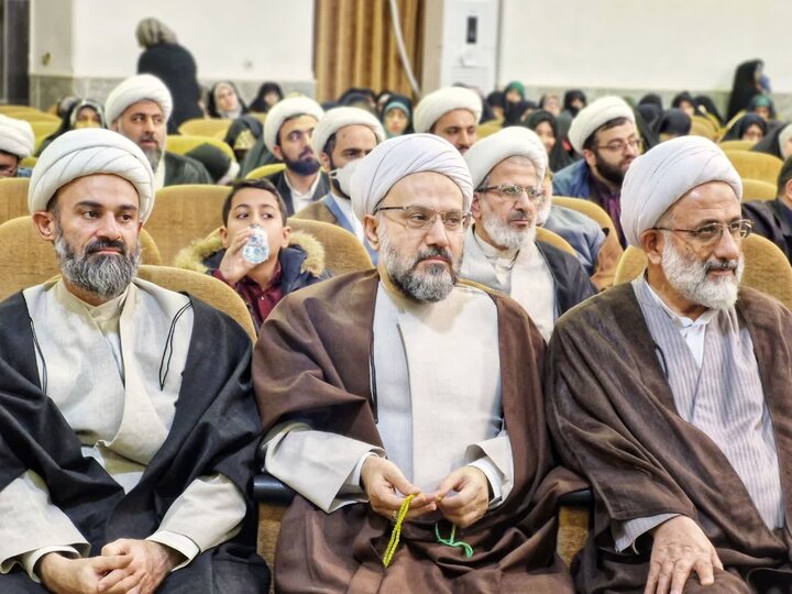 تصاویر/ عمامه گذاری دانش‌پژوهان مجتمع عالی تربیت مدیر و مدرس