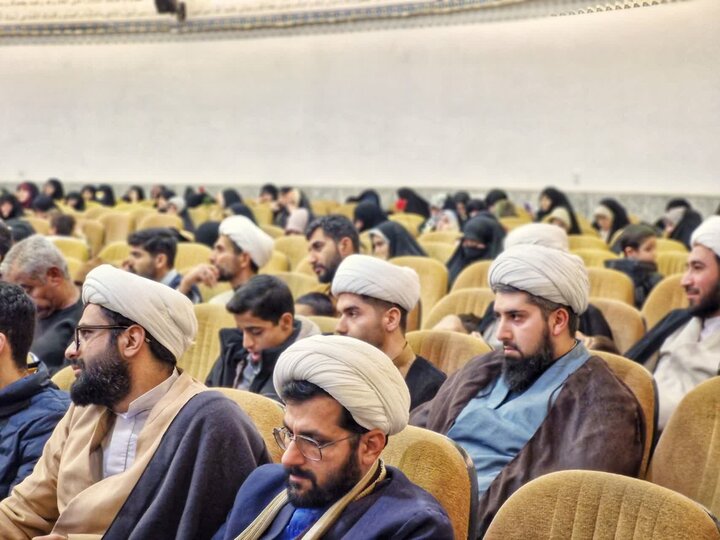 تصاویر/ عمامه گذاری دانش‌پژوهان مجتمع عالی تربیت مدیر و مدرس