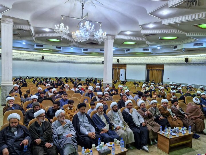 تصاویر/ عمامه گذاری دانش‌پژوهان مجتمع عالی تربیت مدیر و مدرس