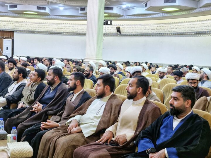 تصاویر/ عمامه گذاری دانش‌پژوهان مجتمع عالی تربیت مدیر و مدرس