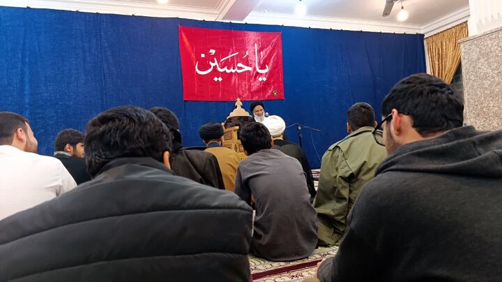 درس اخلاق طلاب در مدرسه علمیه خرمشهر