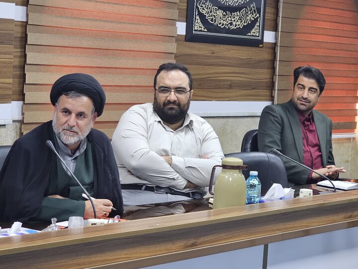 تصاویر/جلسه مدیران مرکز بزرگ اسلامی غرب کشور، با حجت الاسلام والمسلمین پورذهبی