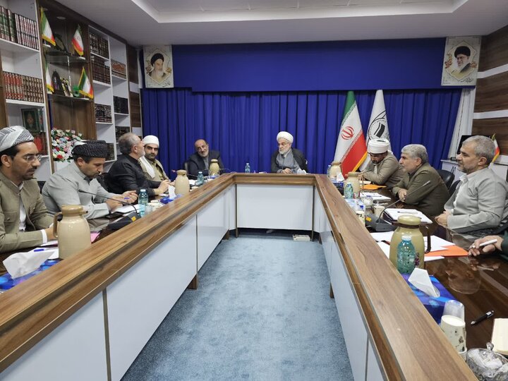 تصاویر/جلسه مدیران مرکز بزرگ اسلامی غرب کشور، با حجت الاسلام والمسلمین پورذهبی