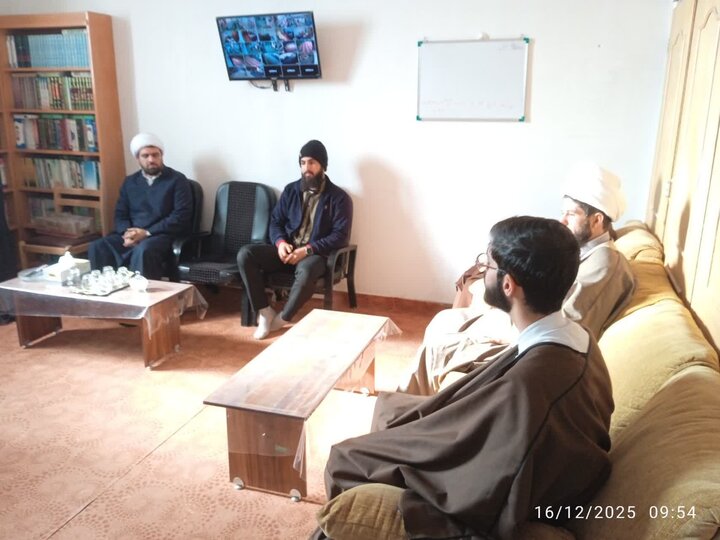 تصاویر/مراسم تجلیل از طلاب پژوهشگر مدرسه علمیه نورآباد