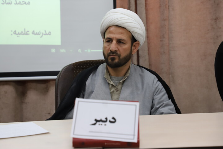 تصاویر/برگزاری جلسه کرسی آزاد اندیشی در حوزه علمیه خاتم الانبیاء سنندج