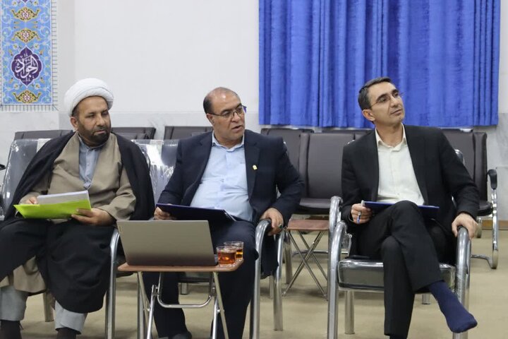 تصاویر/نشست همکاری های حوزه علمیه و آموزش و پرورش لرستان