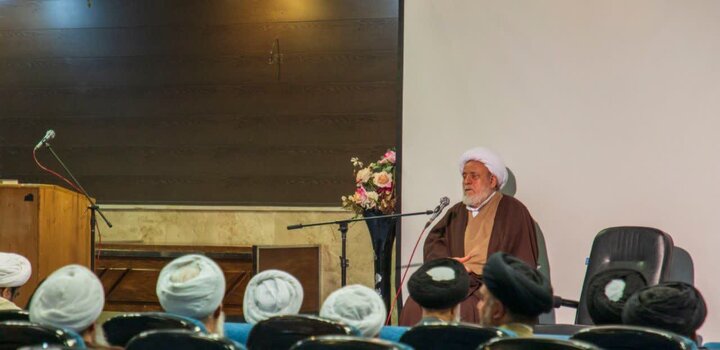 تصاویر/ نشست جامعه مبلغین با سخنرانی استاد انصاریان