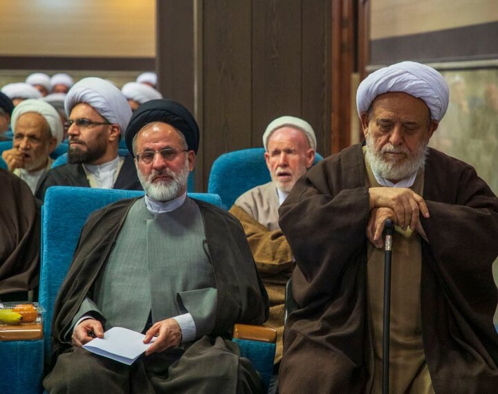 تصاویر/ نشست جامعه مبلغین با سخنرانی استاد انصاریان