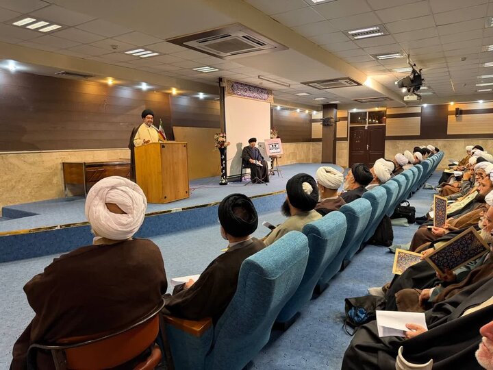 تصاویر/ نشست جامعه مبلغین با سخنرانی استاد انصاریان