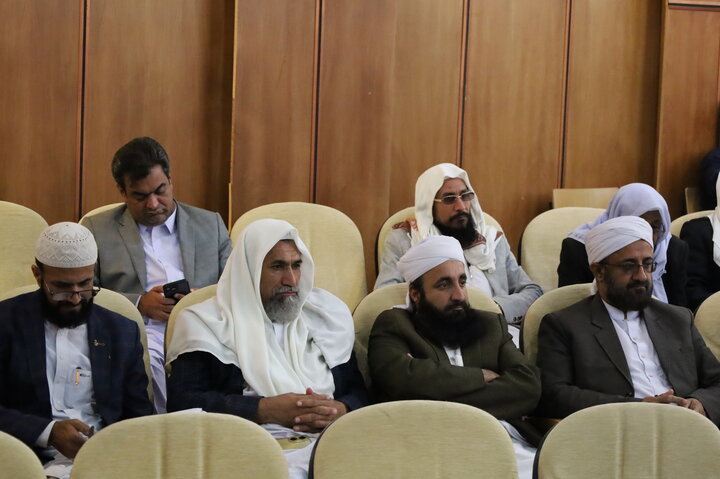 تصاویر/ مراسم هفته وحدت  حوزه و دانشگاه در زاهدان