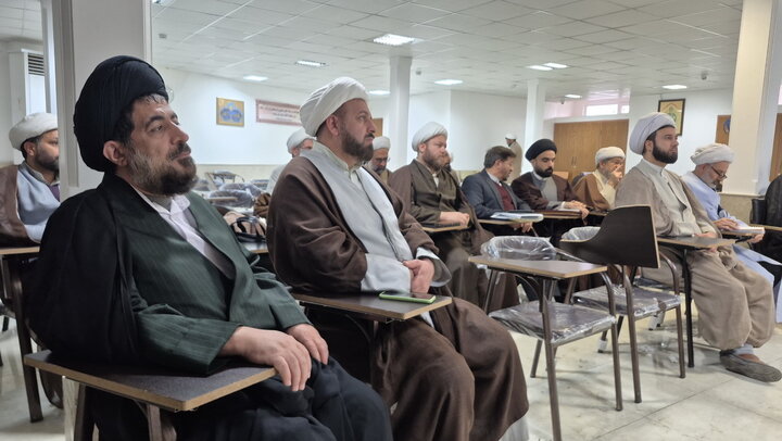 تصاویر/ نشست کارگاهی ارزیابان مقالات مدارس علمیه منطقه کاشان