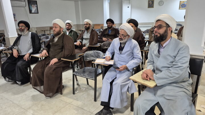 تصاویر/ نشست کارگاهی ارزیابان مقالات مدارس علمیه منطقه کاشان