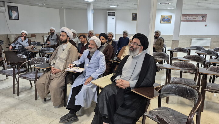 تصاویر/ نشست کارگاهی ارزیابان مقالات مدارس علمیه منطقه کاشان