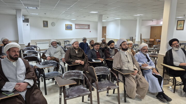 تصاویر/ نشست کارگاهی ارزیابان مقالات مدارس علمیه منطقه کاشان