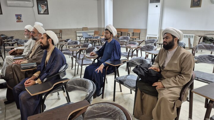 تصاویر/ نشست کارگاهی ارزیابان مقالات مدارس علمیه منطقه کاشان