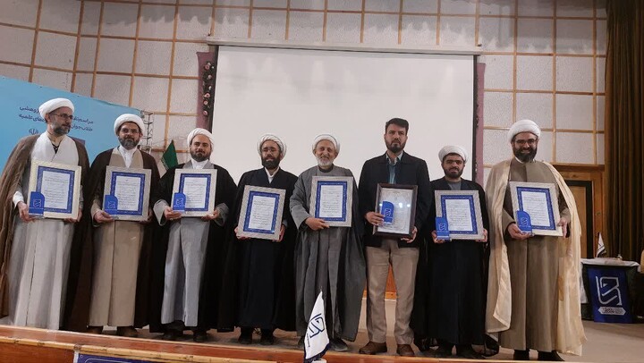 تصاویر|درخشش پژوهشگران حوزه علمیه اصفهان در شانزدهمین جشنواره علامه حلی(ره) کشوری