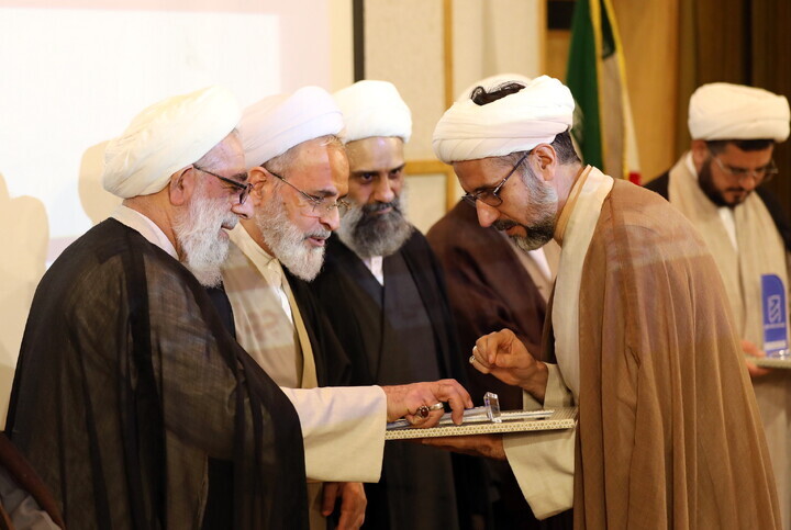 تصاویر|درخشش پژوهشگران حوزه علمیه اصفهان در شانزدهمین جشنواره علامه حلی(ره) کشوری