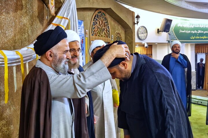 تصاویر/ عمامه گذاری دانش‌پژوهان مجتمع عالی تربیت مدیر و مدرس