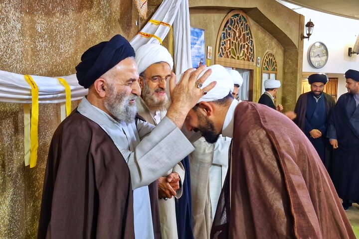 تصاویر/ عمامه گذاری دانش‌پژوهان مجتمع عالی تربیت مدیر و مدرس