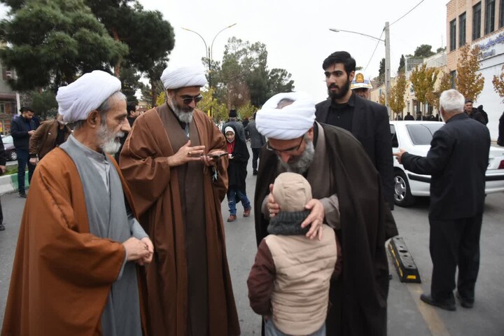 تصاویر/ مراسم تشییع پیکر آیت‌الله سید محمد شاهچراغی در شهرستان دامغان