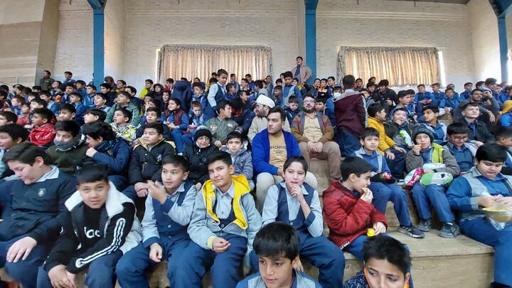تصاویر/ اجتماع دانش‌آموزان کاشانی در«سوگ خورشید»