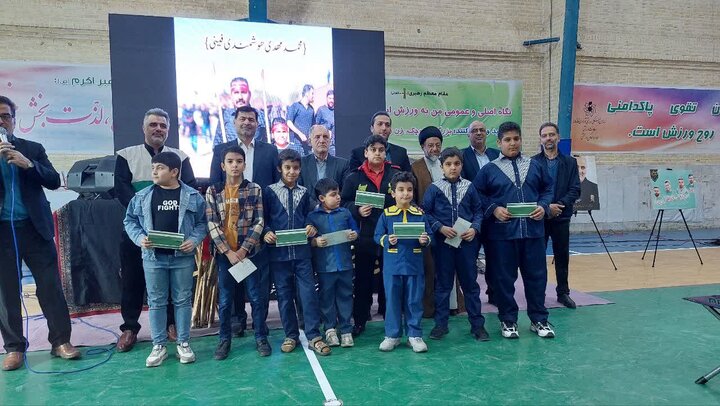 تصاویر/ اجتماع دانش‌آموزان کاشانی در«سوگ خورشید»