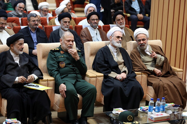 تصاویر/ آیین گرامیداشت هفته پژوهش و فناوری بنیاد بین المللی علوم وحیانی اسراء