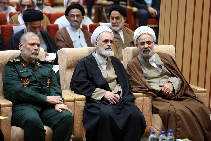 تصاویر/ آیین گرامیداشت هفته پژوهش و فناوری بنیاد بین المللی علوم وحیانی اسراء