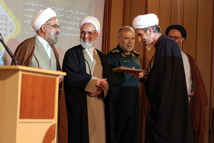 تصاویر/ آیین گرامیداشت هفته پژوهش و فناوری بنیاد بین المللی علوم وحیانی اسراء