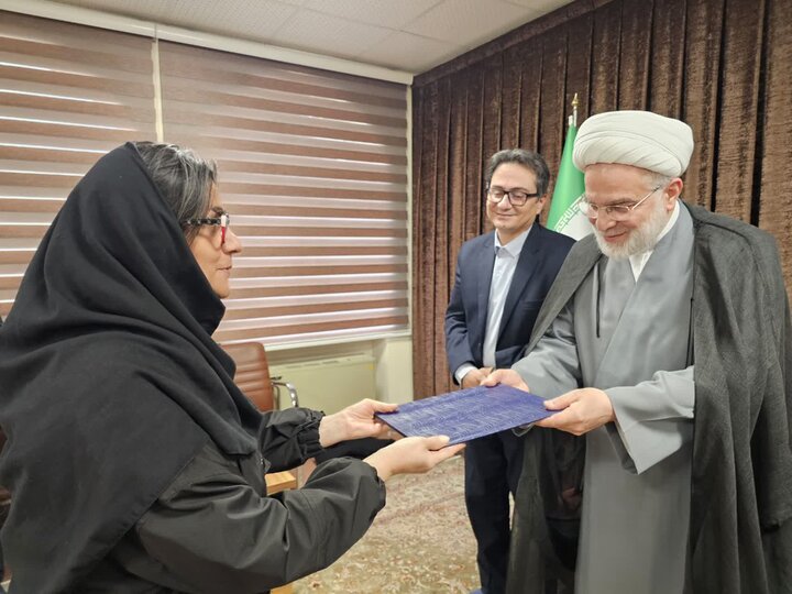 تصاویر/دیدار بانوان جمعیت هلال احمر کردستان به مناسبت روز زن، با حجت‌الاسلام والمسلمین پورذهبی