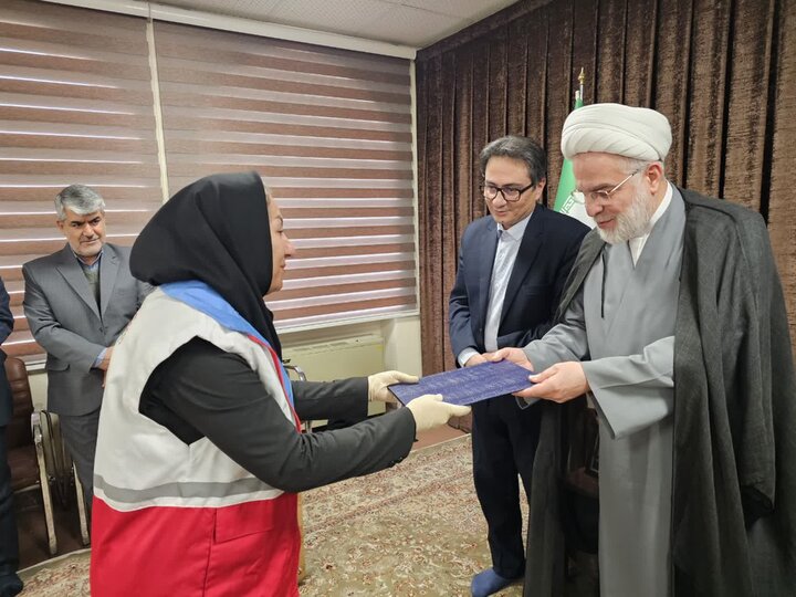 تصاویر/دیدار بانوان جمعیت هلال احمر کردستان به مناسبت روز زن، با حجت‌الاسلام والمسلمین پورذهبی