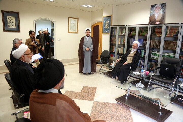 تصاویر/ نشست مدیر حوزه های علمیه با مدیر بنیاد بین المللی علوم وحیانی اسراء