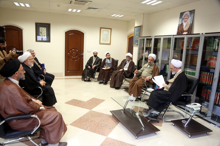 تصاویر/ نشست مدیر حوزه های علمیه با مدیر بنیاد بین المللی علوم وحیانی اسراء