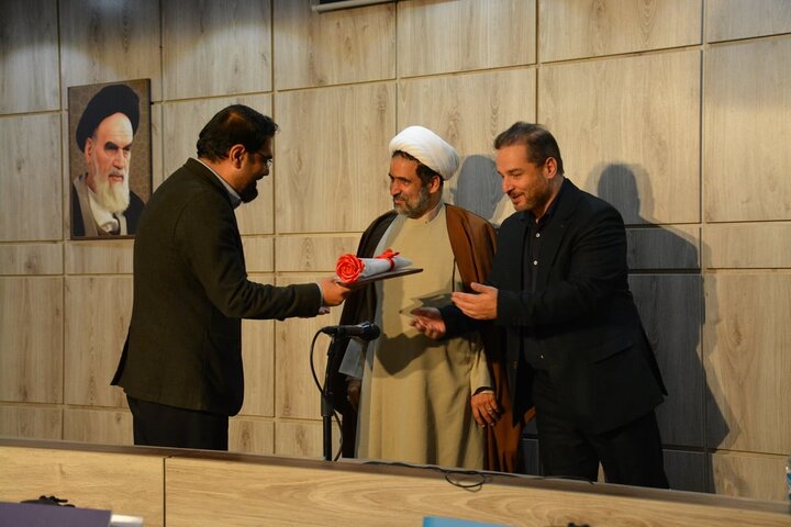 تصاویر/ گرامیداشت هفته پژوهش در دانشگاه بین‌المللی اهل‌بیت(ع)