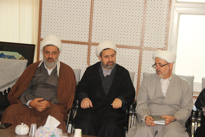 تصاویر / جلسه شور ای بسیج حوزه علمیه قزوین برگزارشد