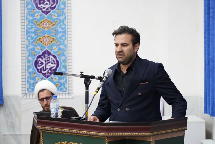 تصاویر /دیدار کارکنان قرارگاه سازندگی خاتم الانبیاء (ص) در استان لرستان با نماینده ولی فقیه در استان