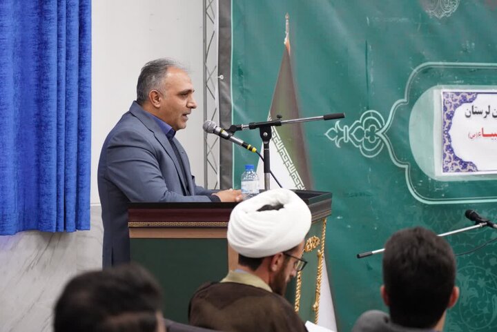 تصاویر /دیدار کارکنان قرارگاه سازندگی خاتم الانبیاء (ص) در استان لرستان با نماینده ولی فقیه در استان