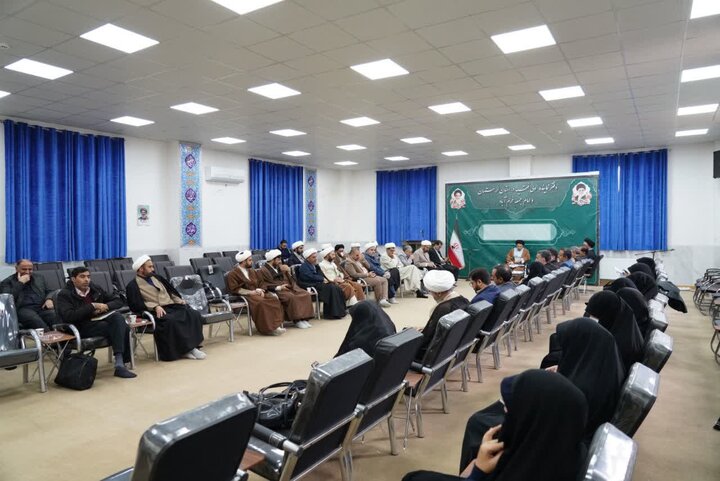 تصاویر/جلسه شورای مرکزی دبیرخانه وحدت حوزه و دانشگاه لرستان