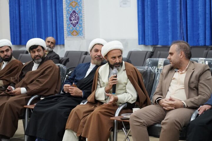 تصاویر/جلسه شورای مرکزی دبیرخانه وحدت حوزه و دانشگاه لرستان