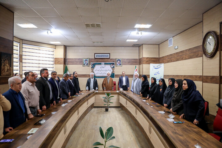 تصاویر /نشست صمیمی امام جمعه قزوین  با اساتید، دانشجویان و کارکنان دانشگاه پیام نور استان قزوین