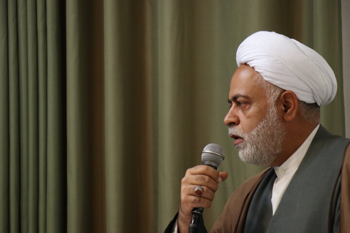 آیین اختتامیه جشنواره علامه حلی مدرسه علمیه محمودیه با حضور معاون پژوهش حوزه علمیه استان کرمان، اساتید و طلاب و ارائه مقالات پژوهشی طلاب منتخب.
