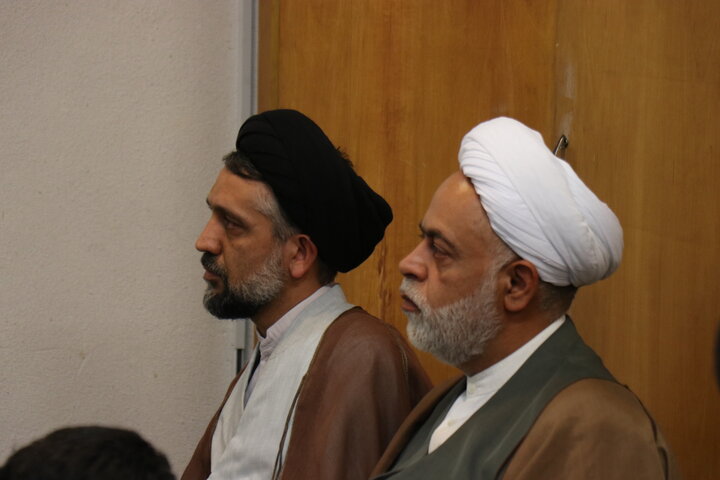 آیین اختتامیه جشنواره علامه حلی مدرسه علمیه محمودیه با حضور معاون پژوهش حوزه علمیه استان کرمان، اساتید و طلاب و ارائه مقالات پژوهشی طلاب منتخب.
