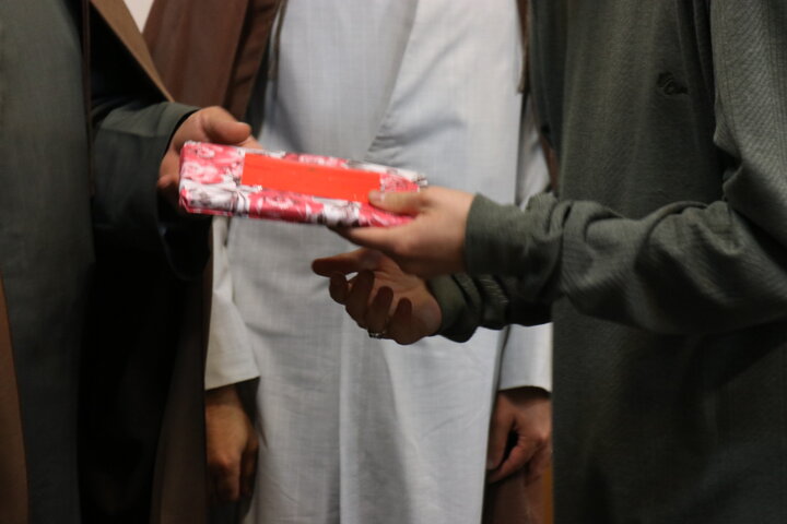 آیین اختتامیه جشنواره علامه حلی مدرسه علمیه محمودیه با حضور معاون پژوهش حوزه علمیه استان کرمان، اساتید و طلاب و ارائه مقالات پژوهشی طلاب منتخب.
