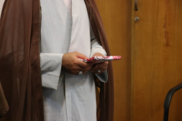 آیین اختتامیه جشنواره علامه حلی مدرسه علمیه محمودیه با حضور معاون پژوهش حوزه علمیه استان کرمان، اساتید و طلاب و ارائه مقالات پژوهشی طلاب منتخب.
