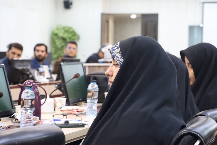 نشست دانش افزایی رهیافت هایی از بیانیه گام دوم ویژه اساتید دانشگاه های اهواز