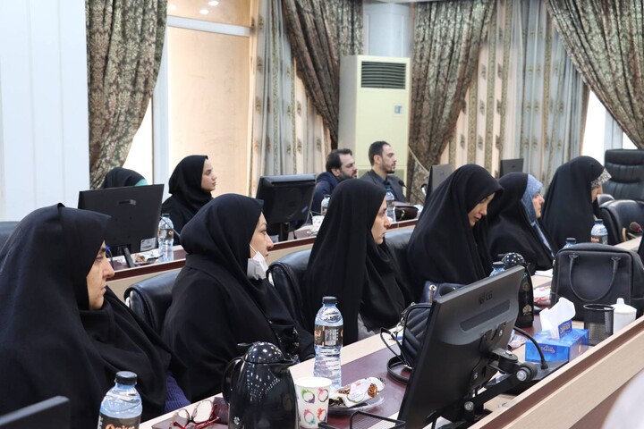 نشست دانش افزایی رهیافت هایی از بیانیه گام دوم ویژه اساتید دانشگاه های اهواز