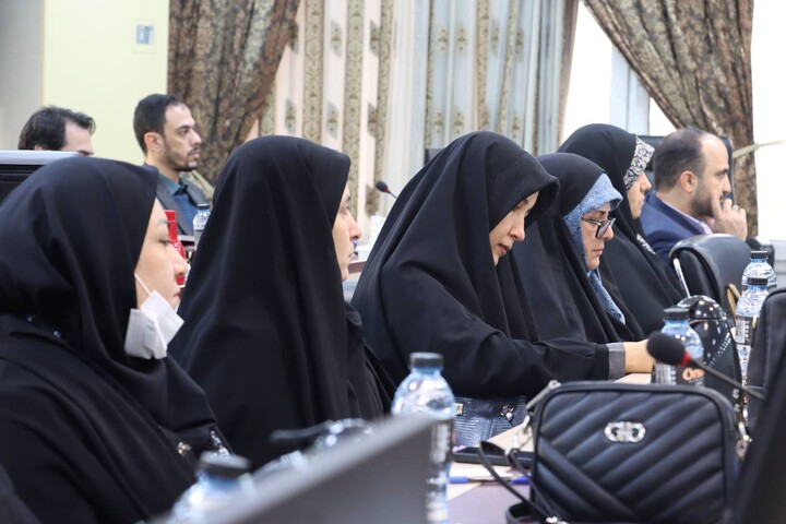 نشست دانش افزایی رهیافت هایی از بیانیه گام دوم ویژه اساتید دانشگاه های اهواز