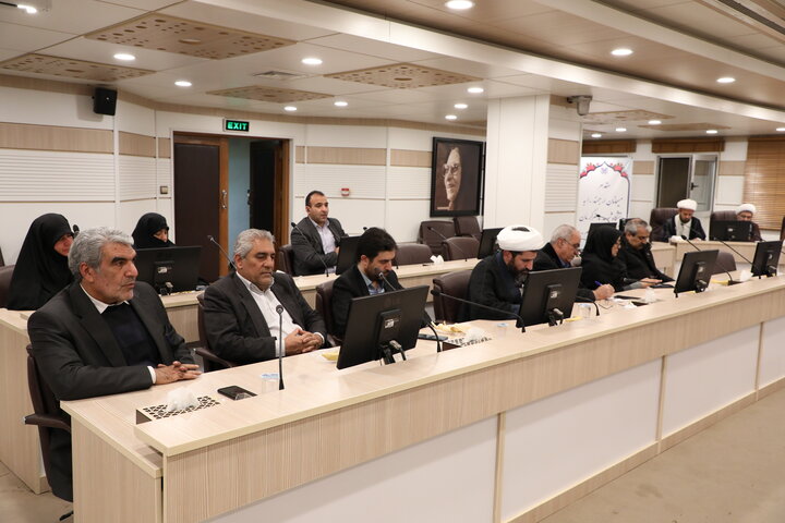 نشست علمی و هم‌اندیشی حوزه و دانشگاه به مناسبت روز وحدت حوزه و دانشگاه در دانشگاه شهید باهنر کرمان با حضور مسئولان و اساتید حوزوی و دانشگاهی.