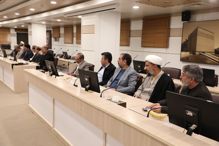 نشست علمی و هم‌اندیشی حوزه و دانشگاه به مناسبت روز وحدت حوزه و دانشگاه در دانشگاه شهید باهنر کرمان با حضور مسئولان و اساتید حوزوی و دانشگاهی.